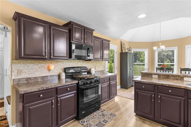 4875 Deerfield Court, Mantua, OH 44255