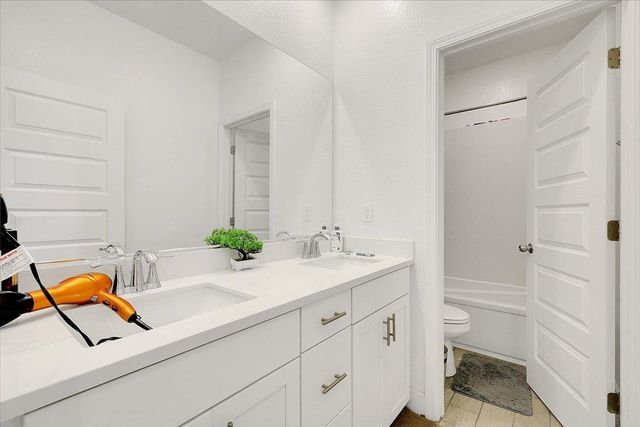4032 Knobby Crest, Roseville, CA 95747