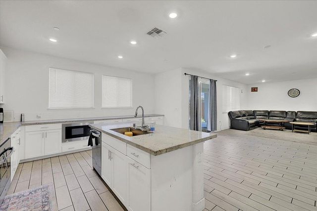 4032 Knobby Crest, Roseville, CA 95747