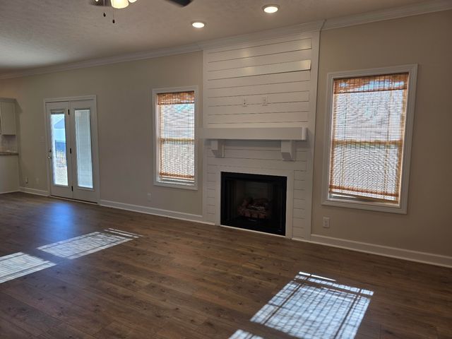 1147 Chagford Dr, Clarksville, TN 37043