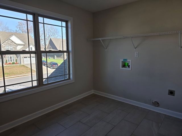 1147 Chagford Dr, Clarksville, TN 37043