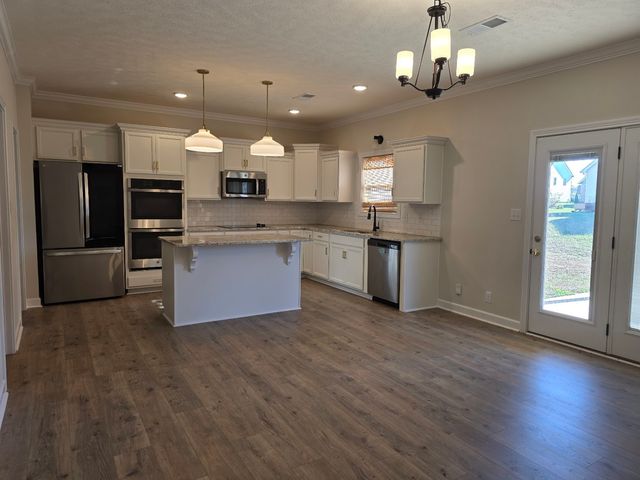 1147 Chagford Dr, Clarksville, TN 37043