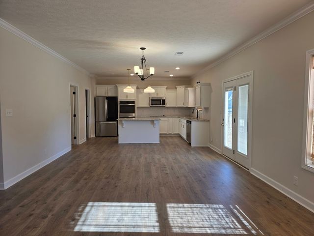 1147 Chagford Dr, Clarksville, TN 37043