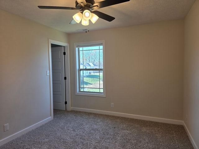 1147 Chagford Dr, Clarksville, TN 37043