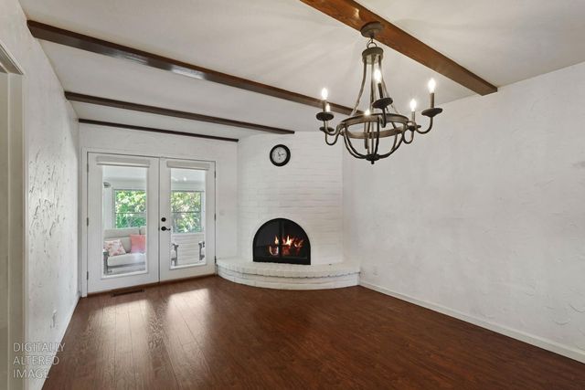 1009 N Ham Ln, Lodi, CA 95242