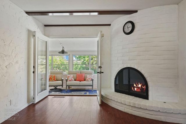 1009 N Ham Ln, Lodi, CA 95242
