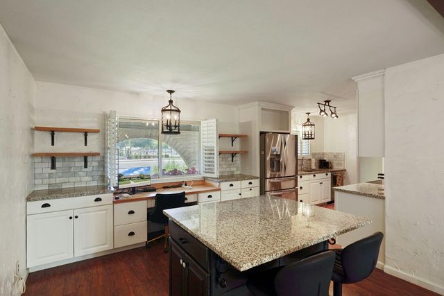 1009 N Ham Ln, Lodi, CA 95242