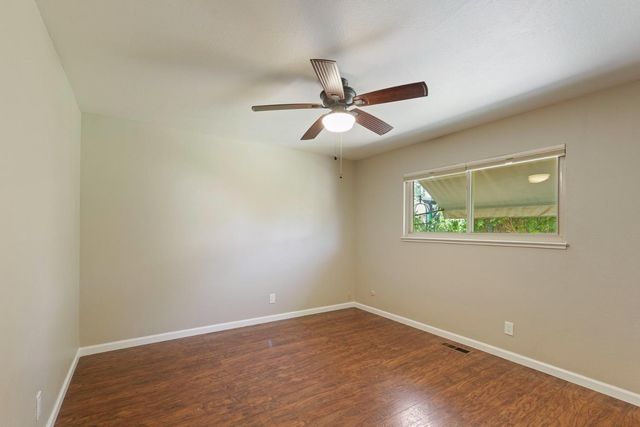 1009 N Ham Ln, Lodi, CA 95242