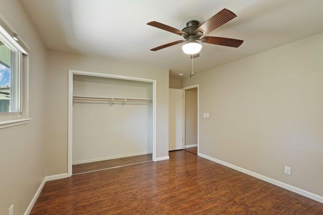 1009 N Ham Ln, Lodi, CA 95242