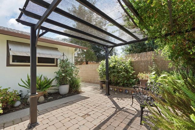 1009 N Ham Ln, Lodi, CA 95242