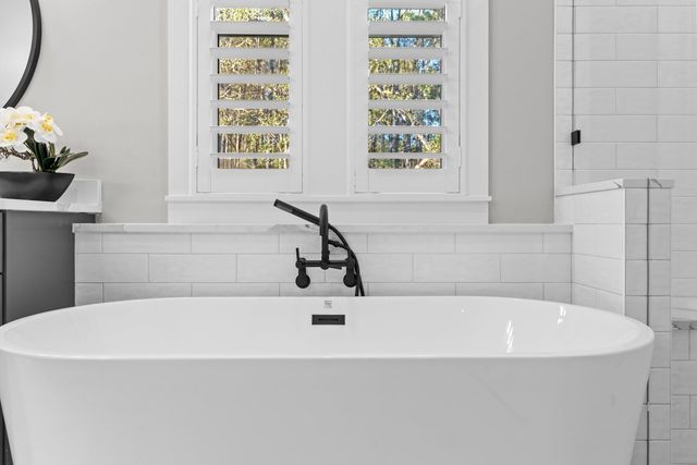 471 Shimmer Circle, Freeport, FL 32439