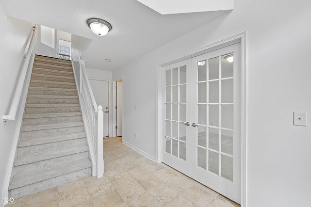 11725 Chant Lane Unit 5, Zionsville, IN 46077