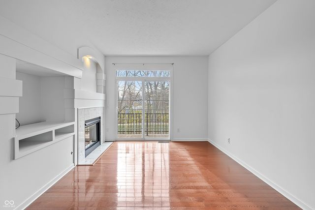 11725 Chant Lane Unit 5, Zionsville, IN 46077