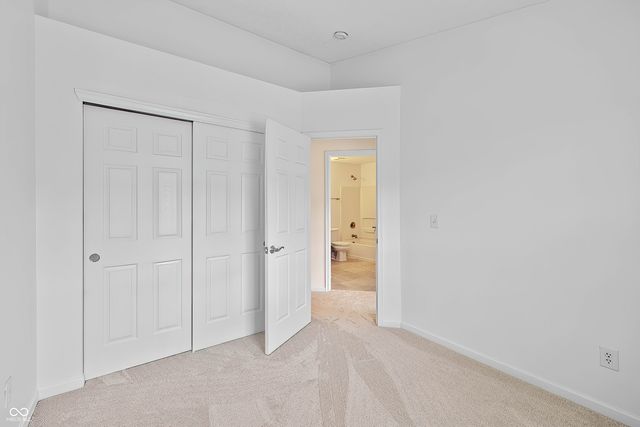 11725 Chant Lane Unit 5, Zionsville, IN 46077