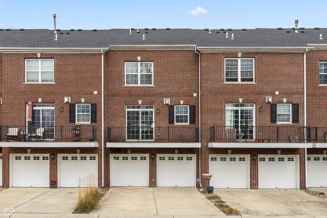 11725 Chant Lane Unit 5, Zionsville, IN 46077