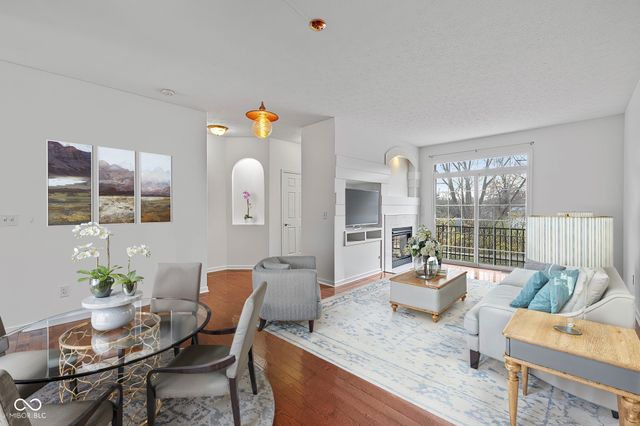 11725 Chant Lane Unit 5, Zionsville, IN 46077