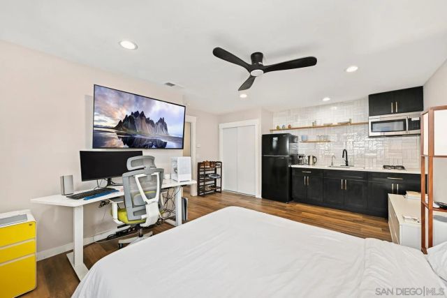 4094 Swift, San Diego, CA 92104