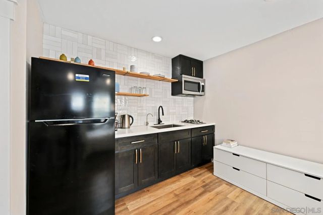 4094 Swift, San Diego, CA 92104