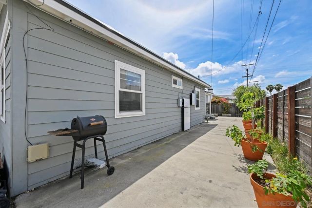 4094 Swift, San Diego, CA 92104