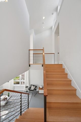 1126 Ocean Avenue, Oakland, CA 94608