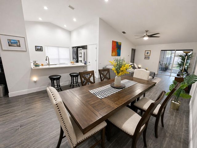 1208 TIGER WOOD COURT, Valrico, FL 33596