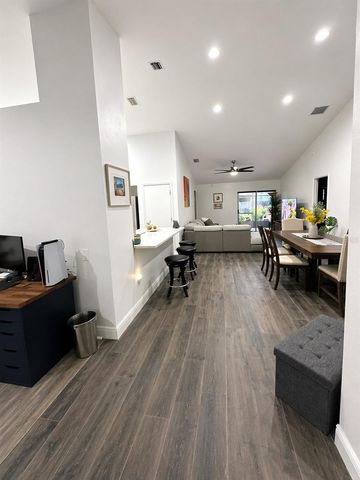 1208 TIGER WOOD COURT, Valrico, FL 33596