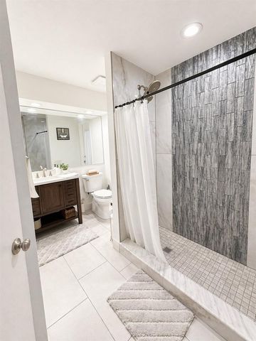 1208 TIGER WOOD COURT, Valrico, FL 33596