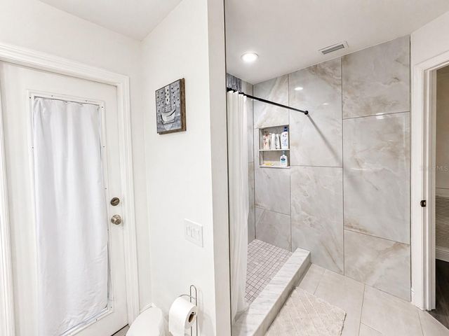 1208 TIGER WOOD COURT, Valrico, FL 33596