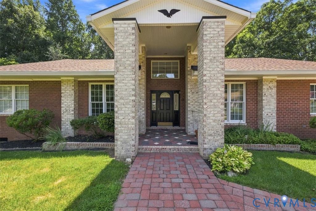 12600 Lilking Rd, Chester, VA 23831