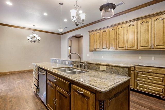 2232 N US HWY 59, Carthage, TX 75633