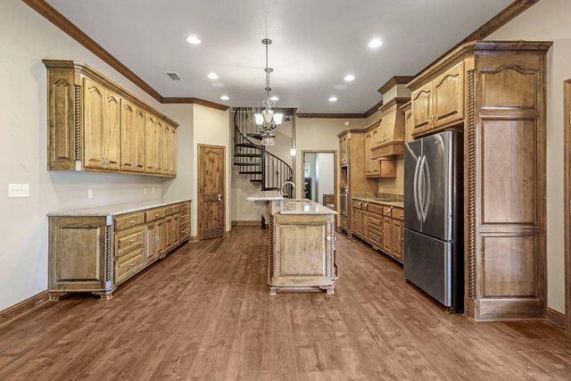 2232 N US HWY 59, Carthage, TX 75633