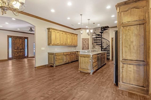 2232 N US HWY 59, Carthage, TX 75633