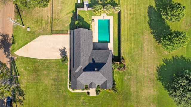 2232 N US HWY 59, Carthage, TX 75633