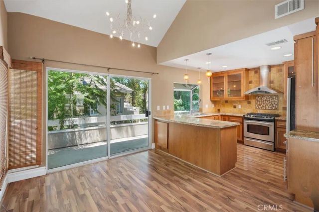 26105 Mcbean Pkwy Unit 64, Valencia, CA 91355