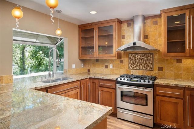 26105 Mcbean Pkwy Unit 64, Valencia, CA 91355