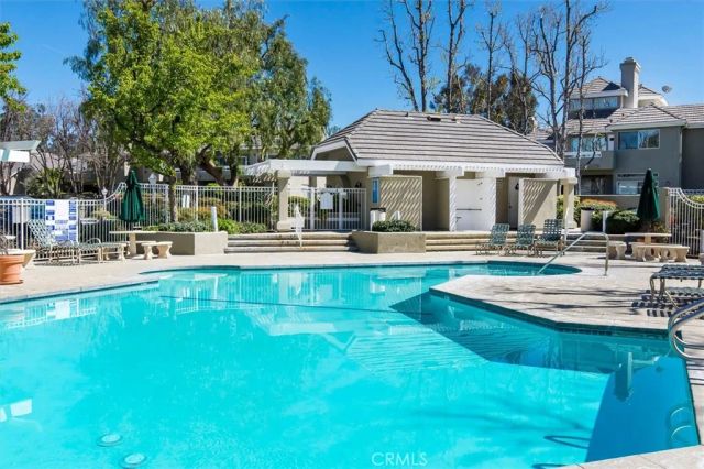 26105 Mcbean Pkwy Unit 64, Valencia, CA 91355