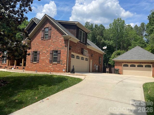 4618 Water Oak Drive, Lake Wylie, SC 29710