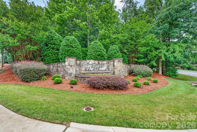 4618 Water Oak Drive, Lake Wylie, SC 29710