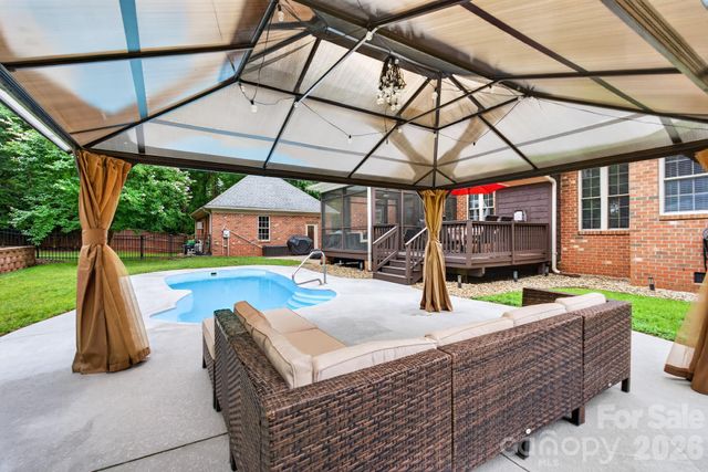 4618 Water Oak Drive, Lake Wylie, SC 29710