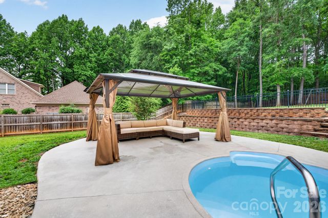 4618 Water Oak Drive, Lake Wylie, SC 29710
