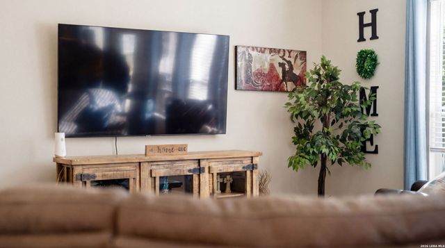 106 Lindseys Cv, San Antonio, TX 78258