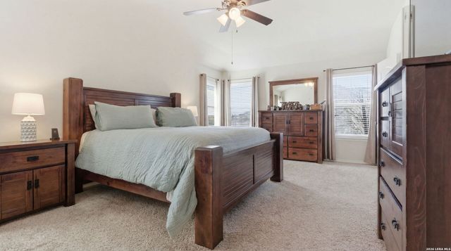 106 Lindseys Cv, San Antonio, TX 78258