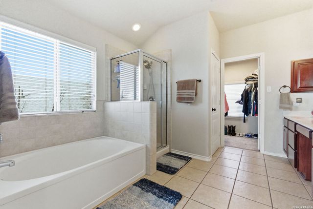 106 Lindseys Cv, San Antonio, TX 78258