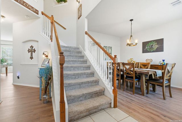 106 Lindseys Cv, San Antonio, TX 78258