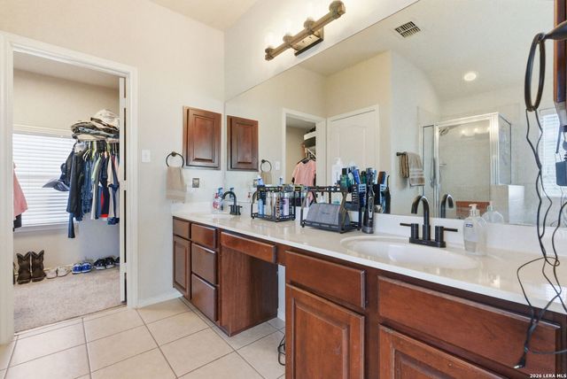 106 Lindseys Cv, San Antonio, TX 78258