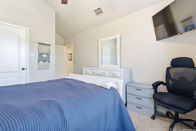 106 Lindseys Cv, San Antonio, TX 78258