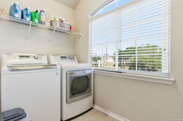 106 Lindseys Cv, San Antonio, TX 78258