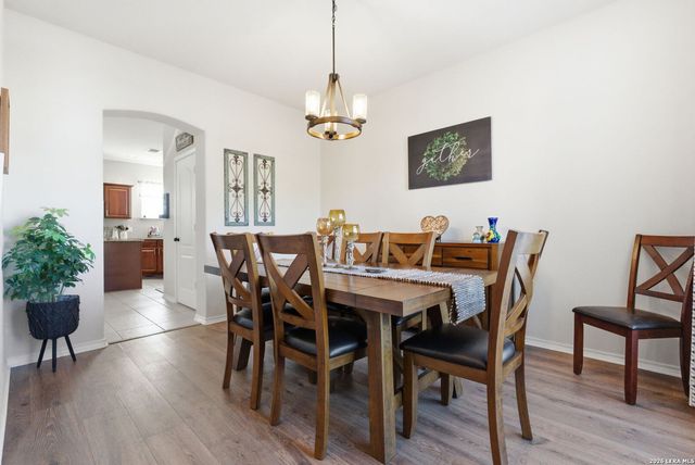 106 Lindseys Cv, San Antonio, TX 78258