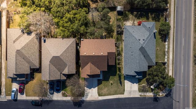 106 Lindseys Cv, San Antonio, TX 78258