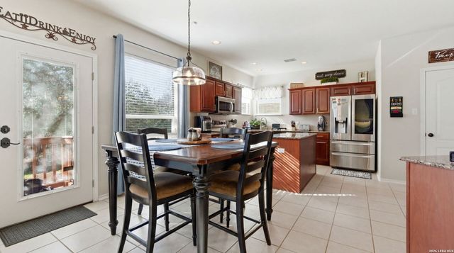 106 Lindseys Cv, San Antonio, TX 78258